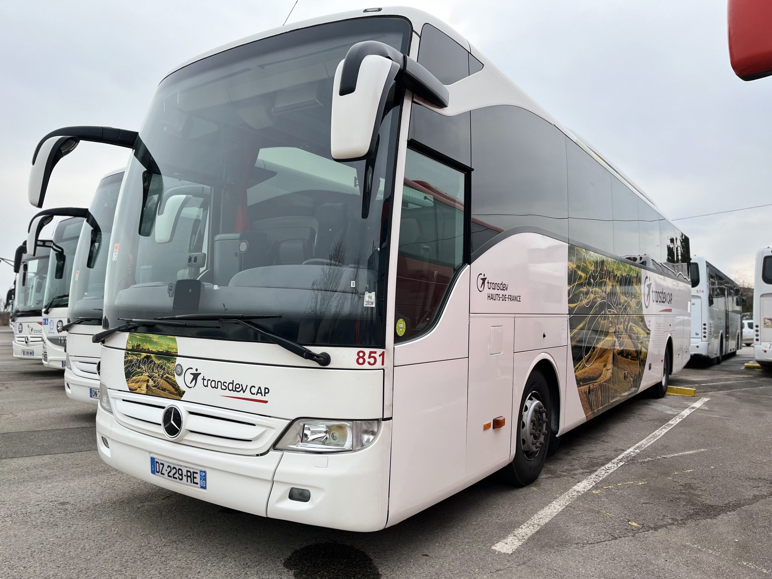 Découvrez le Nouveau Flocage de Nos Autocars de Tourisme !