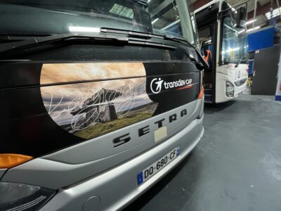 Découvrez le Nouveau Flocage de Nos Autocars de Tourisme !