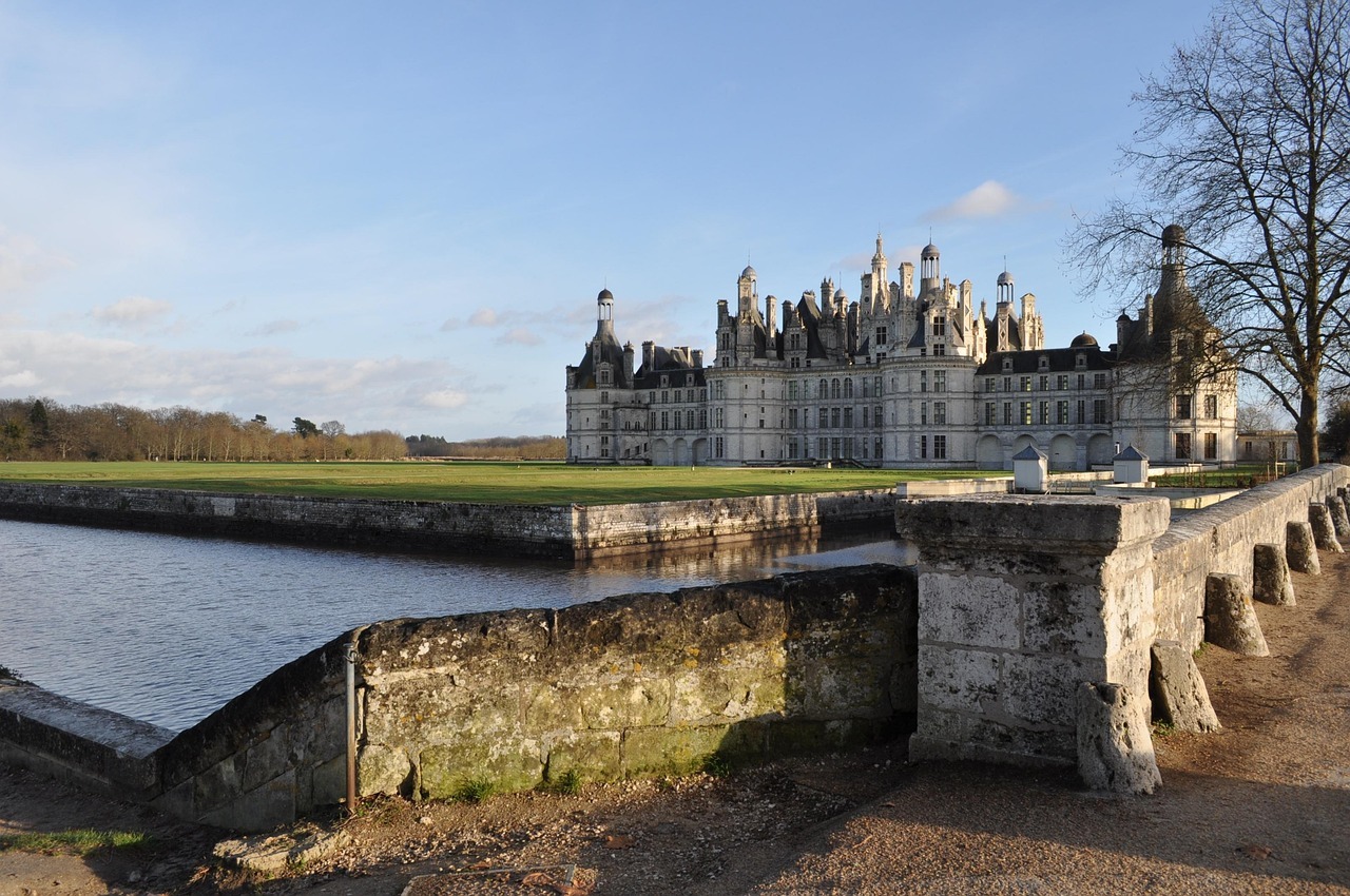 chateau-977734_1280 Les Châteaux de la Loire – Image 1